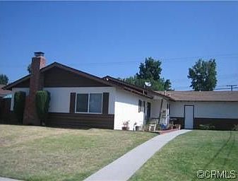 2nd image of 549 E La Verne Ave