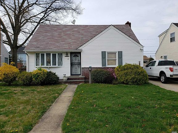 5th image of 28 Audrey Ave