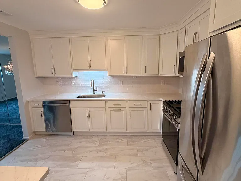 36 Racquet Rd — Photo 10