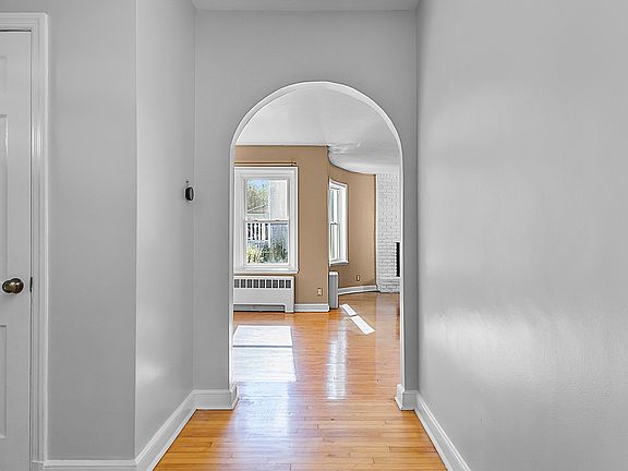 4th image of 23 Frank St