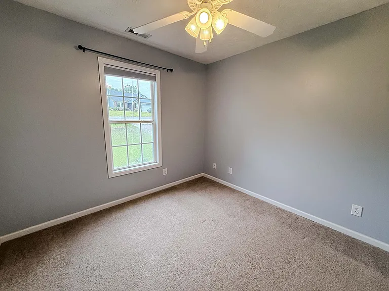 7704 Redwood Ave — Photo 17