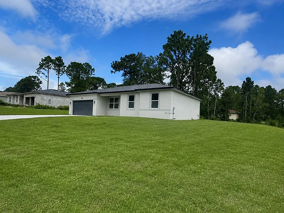 2190 W Arbutus Dr
