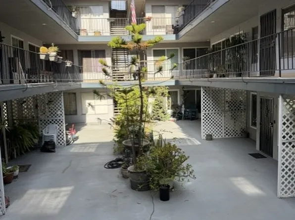 120 Alamitos Ave, Long Beach, CA