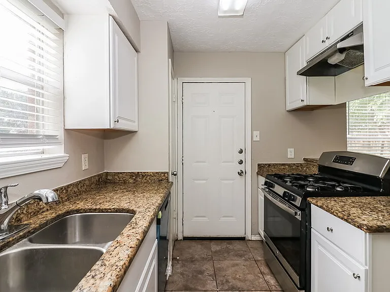 6042 Beaconridge Dr — Photo 8