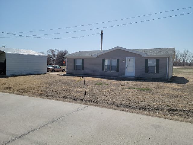 1st image of 610 Cornwall St