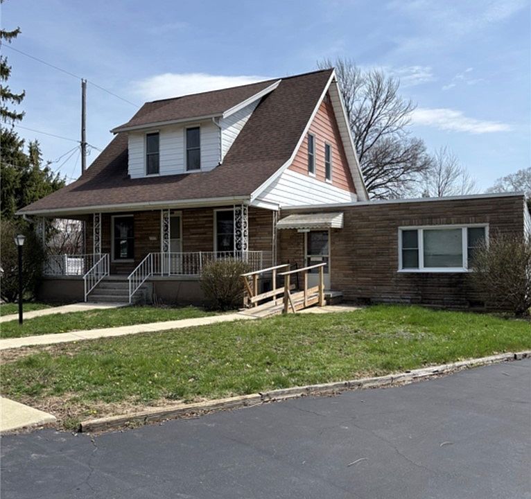 1st image of 489 Hedges St