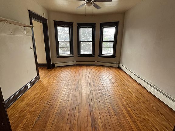 5th image of 151 Hedley Pl #2
