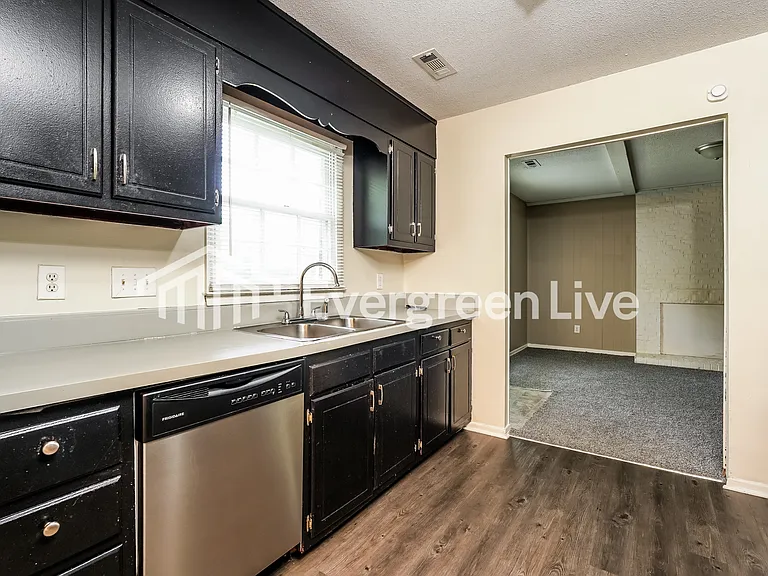 3612 Sellwood Rd — Photo 7