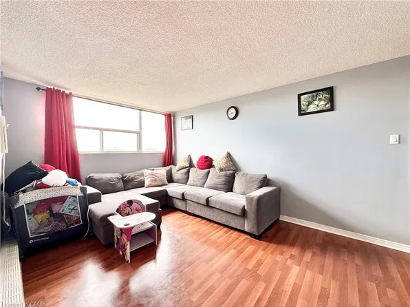2900 Battleford Rd #1013, Mississauga, ON L5N 2V9