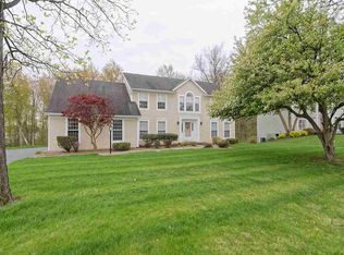 14 Glorious Ln, Glenville, NY 12302