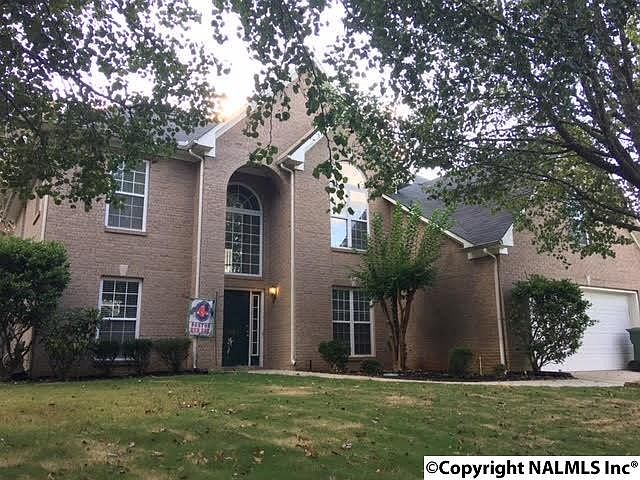 1st image of 136 Cannes Dr SE