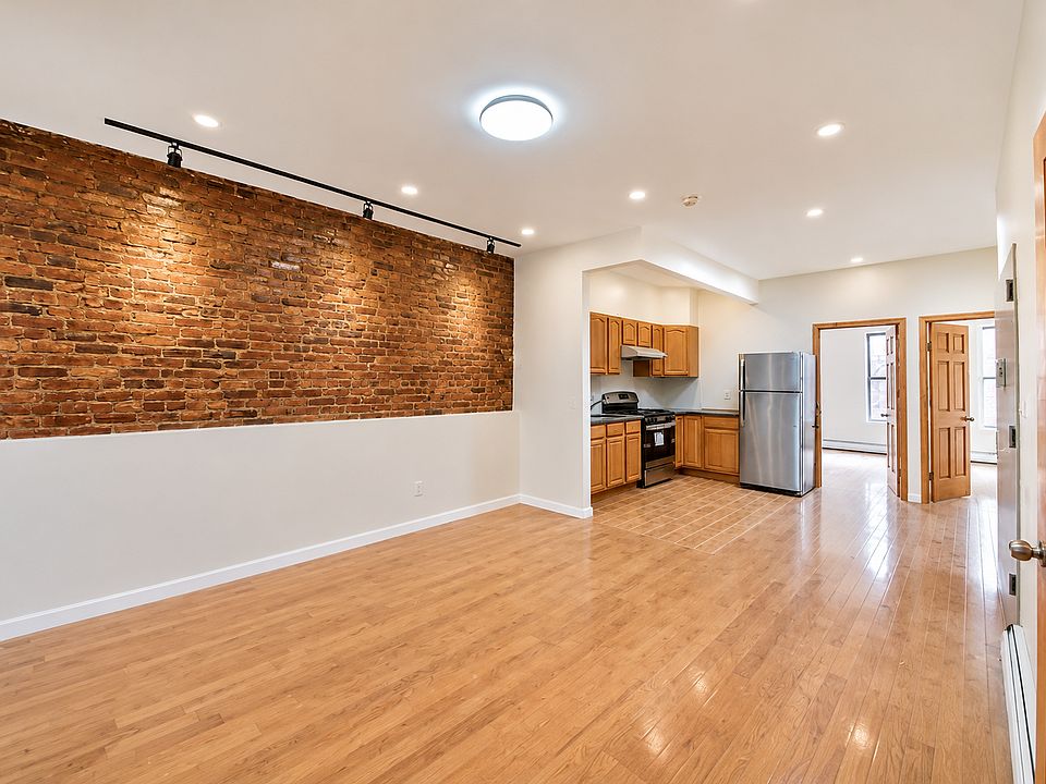 1st image of 1673 Grove St Floor 2