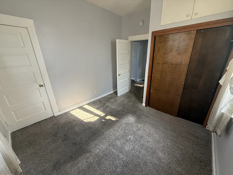 761 E Iowa St — Photo 5