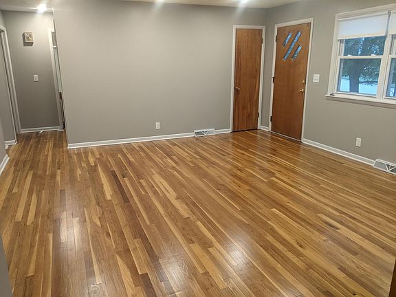 3rd image of 3061 S 49th St
