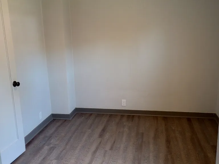 303 4th St #303 — Photo 3