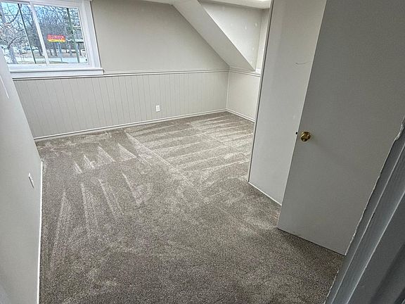 5th image of 1540 Barlow St
