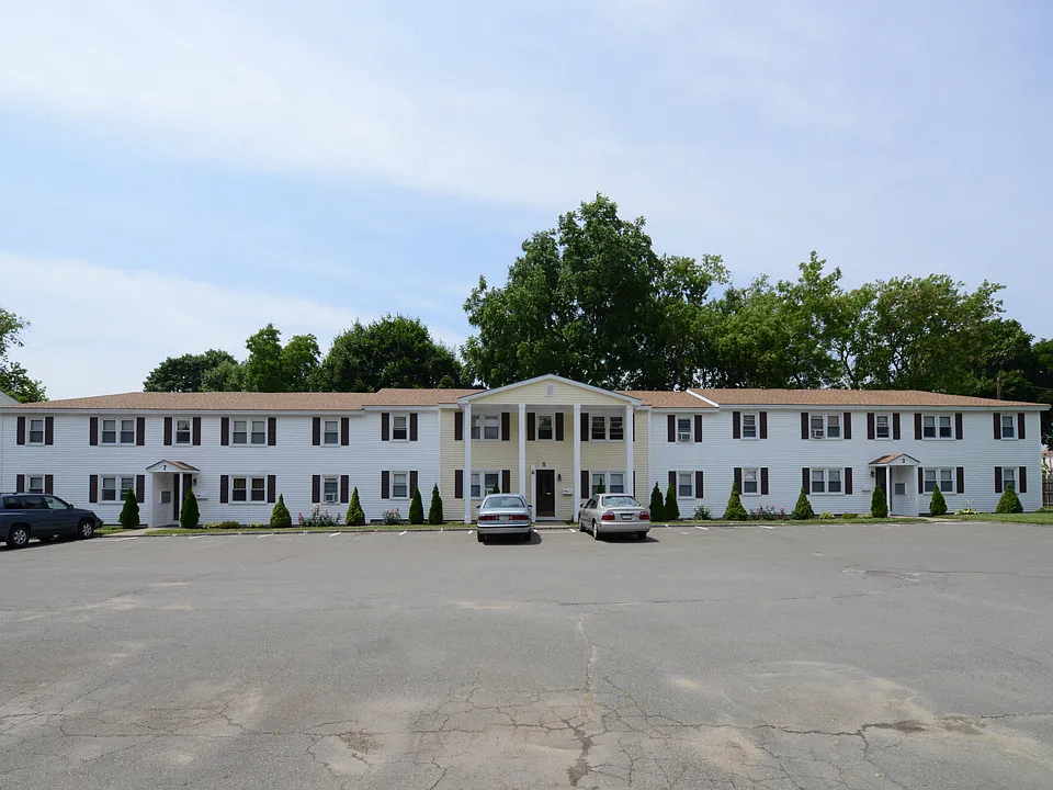 11 Perry Dr #7