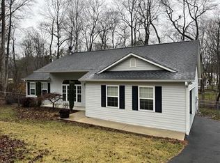 35 Briar Ln, Fletcher, NC 28732