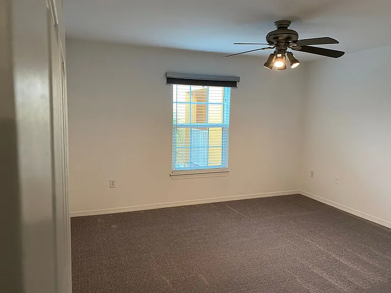 5455 Vineland Rd #3310 — Photo 8