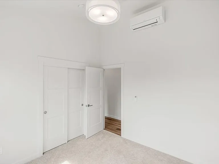 8438 SE 21st Ave — Photo 21