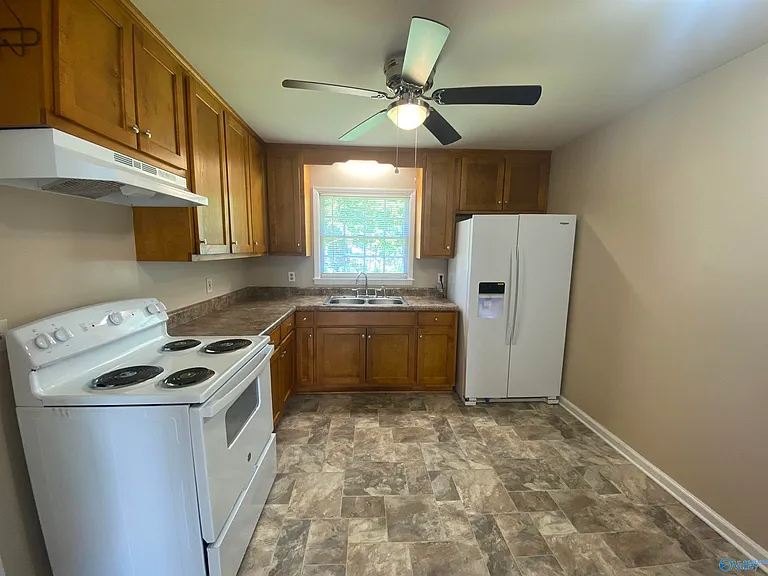 2408 Springhill Rd NW — Photo 11