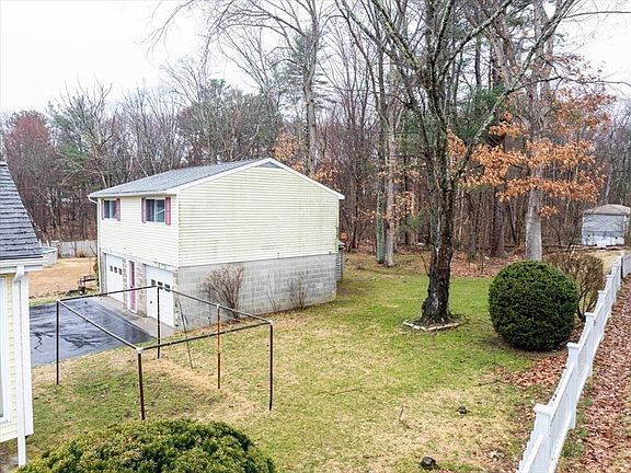 3rd image of 97 Marion Dr