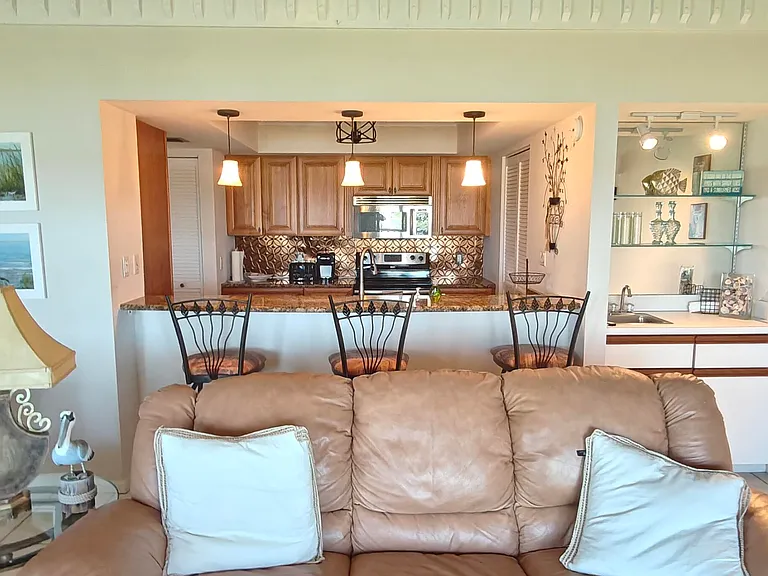 233 NE Edgewater Dr #203 — Photo 11