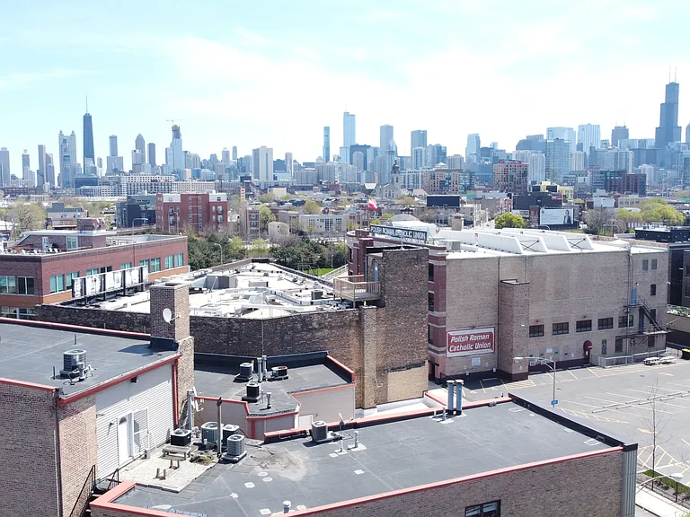 1356 W Augusta Blvd #401 — Photo 6