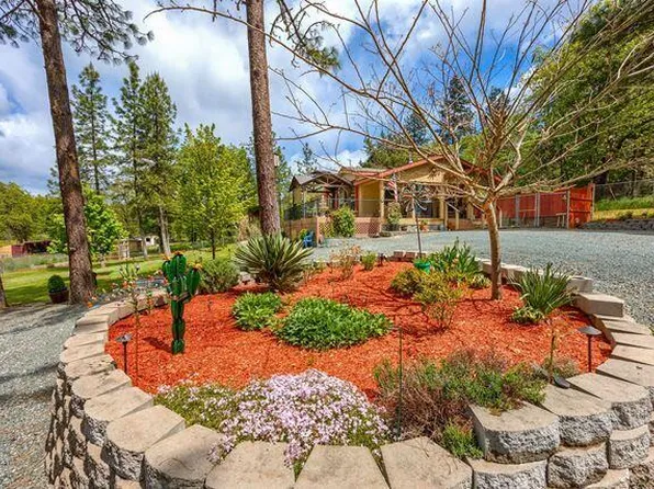 7864 Monument Dr, Grants Pass, OR 97526