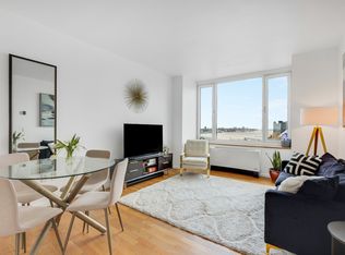 635 W 42nd St APT 25D, New York, NY 10036