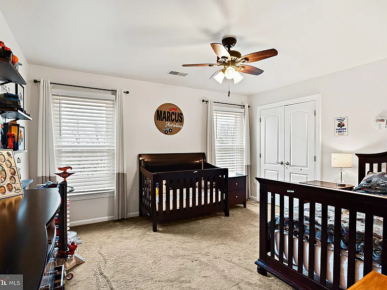21922 Hyde Park Dr — Photo 28