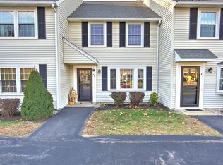 728 Auburn St APT F6, Whitman, MA 02382