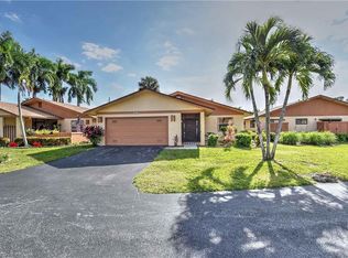 6478 Royal Woods Dr, Fort Myers, FL 33908