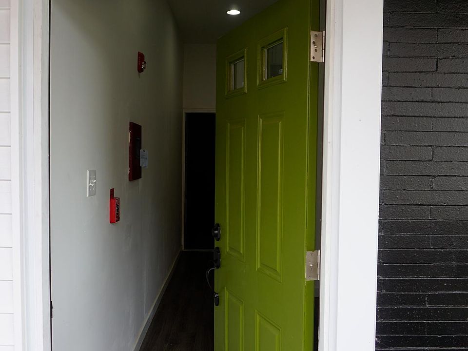 1st image of 2735 N 13th St #2