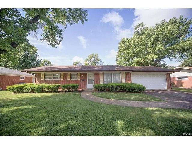 1421 Express Dr photo 1