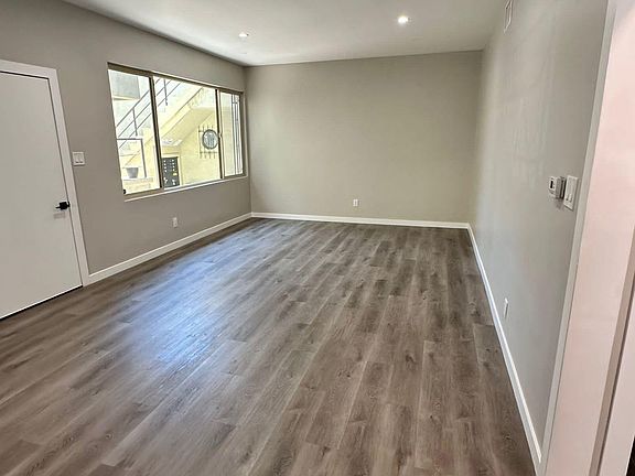 2nd image of 5515 W 6th St #5517