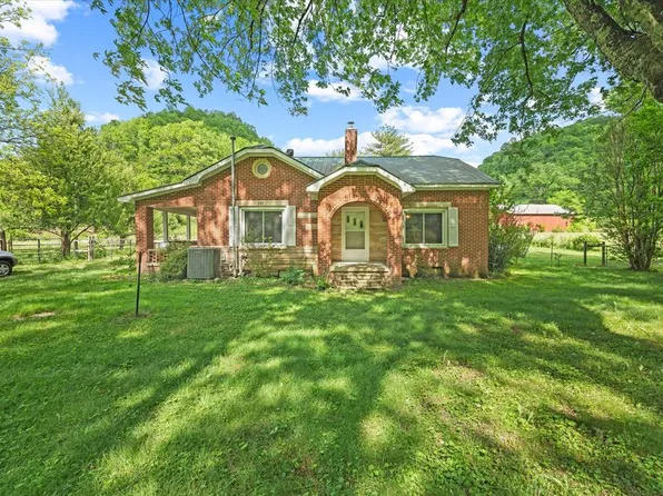 747 Hunting Creek Rd, Whitleyville, TN 38588