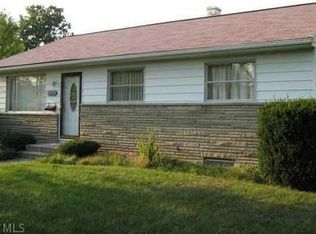 3288 Eakin Rd, Columbus, OH 43204