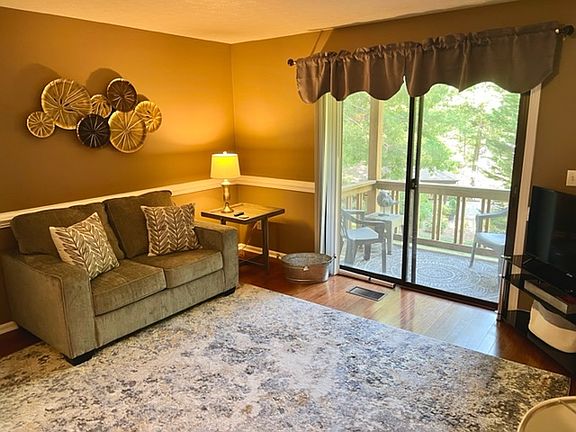 4th image of 531 Courtwood Ln Unit 2-1