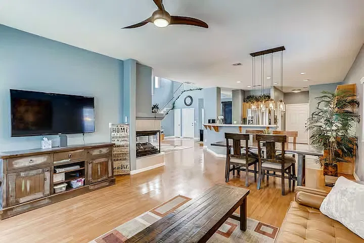3 bed, 2.5 bath, 2088 sqft, $3,000 — Photo 3