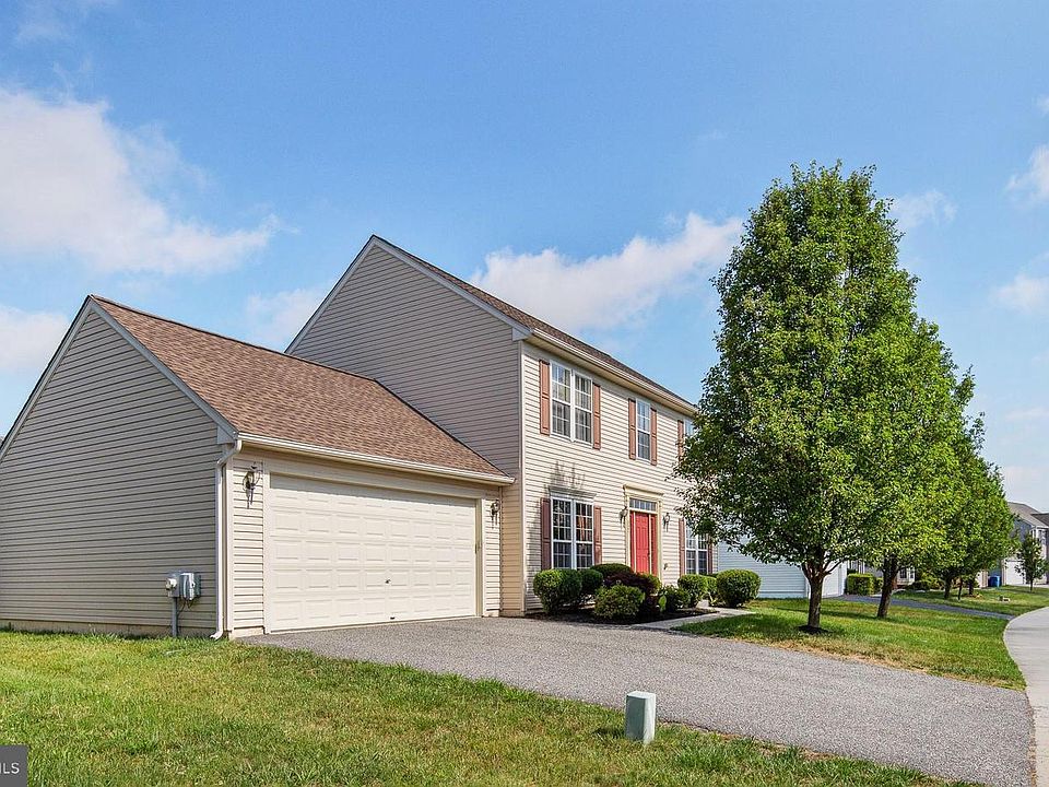 1st image of 123 Tweedsmere Dr