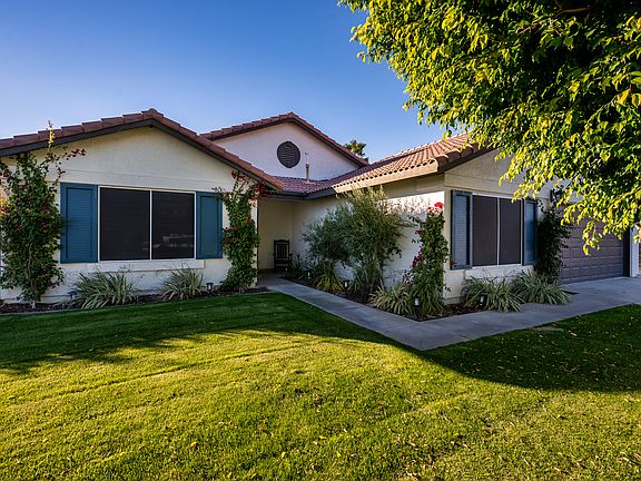 2nd image of 47731 Peony Pl