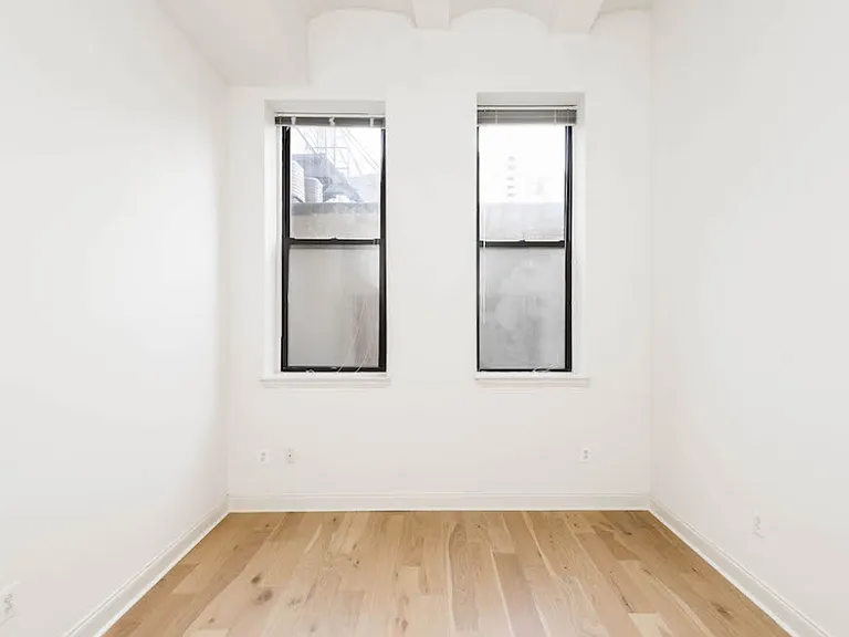 701 Sansom — Photo 9