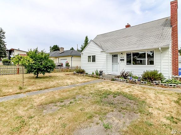 2nd image of 925 E 51st St
