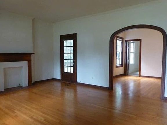 2nd image of 708 McCormick St #708