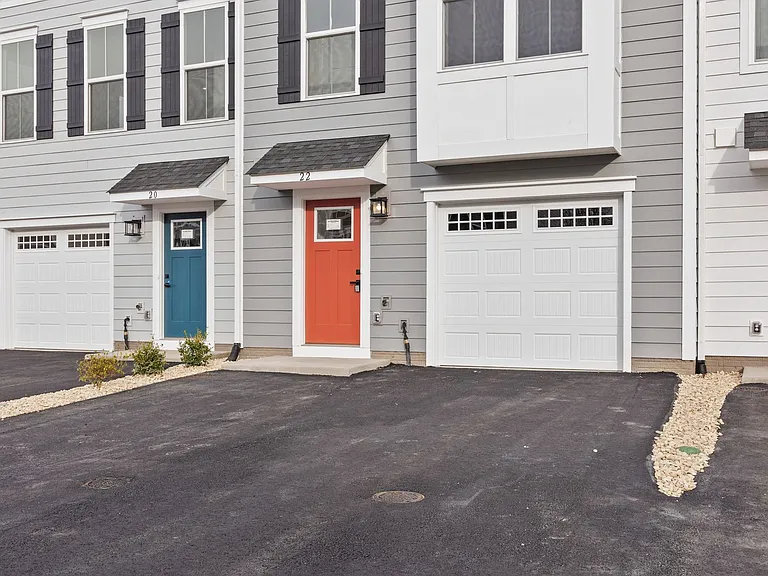 22 Iron Horse Ln — Photo 35