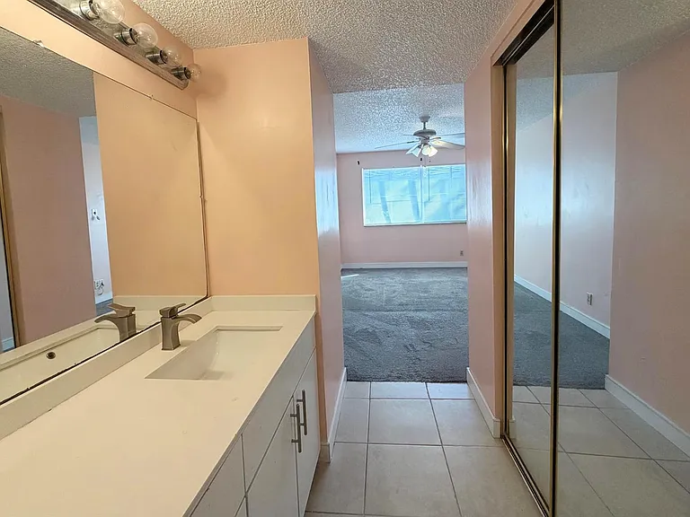 9977 Westview Dr #111 — Photo 19