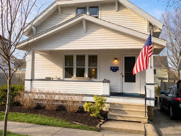 213 Clinton Ave, Grand Haven, MI 49417
