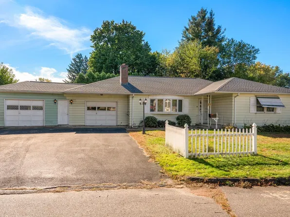 89 Arthur St, Chicopee, MA 01013