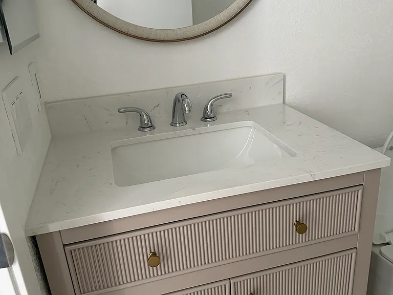 1070 Thompson Ave #204 — Photo 9